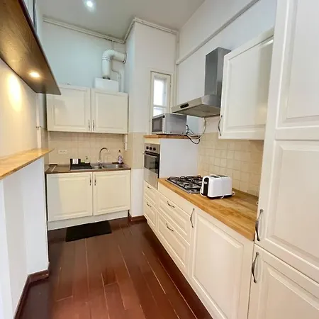 Apartment B&japartments 1 *